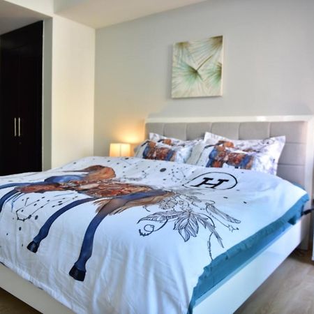 Dubai Marina 1 Bedroom Apt. Walking Distance Jbr. ภายนอก รูปภาพ